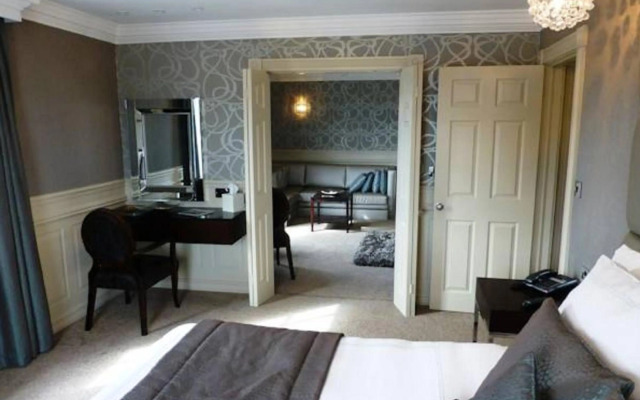The Cliff Hotel