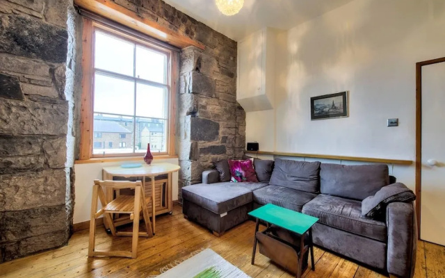 Lovely Central 1BR Flat in Prime Festival Location