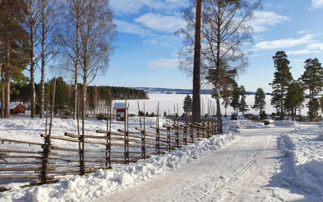 Bäcka Holiday Home