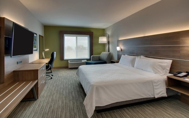 Holiday Inn Express & Suites Waukegan by IHG