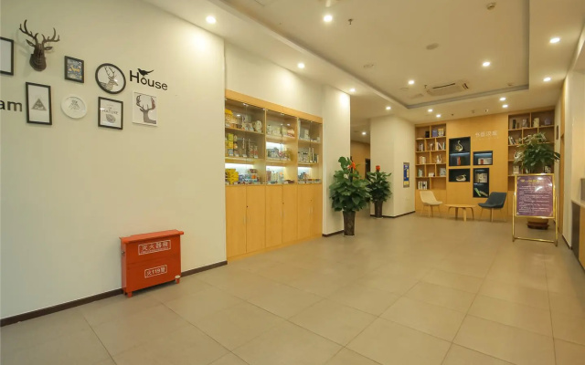 Hanting Hotel Zhengzhou Railway Station