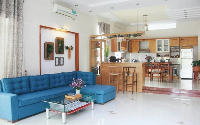 Pura Vida House