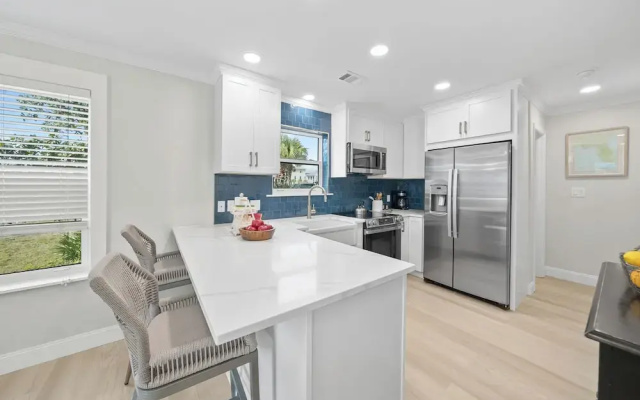 Beachside Villas 811