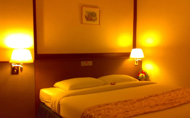 Chainat Thani Hotel