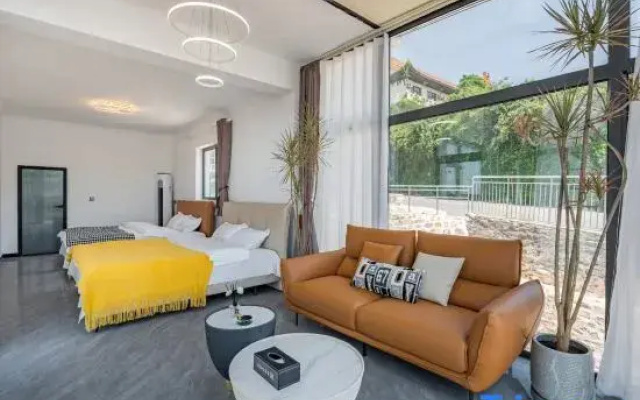 Beijing Baoqin Homestay (Jinhai Lake Scenic Area)