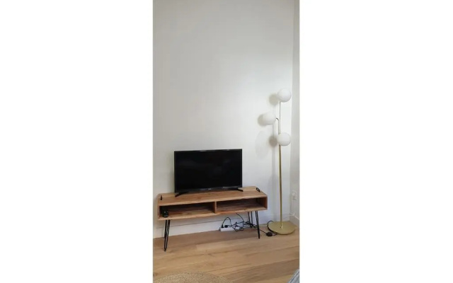 Studio Charmant-Confort-Hypercentre-Metro-Wifi