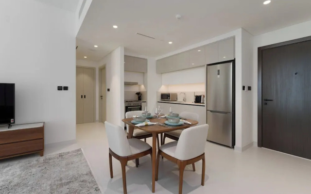 Maison Privee - Upscale Apt w/ Partial Dubai Marina & Palm Views