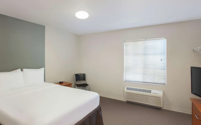 WoodSpring Suites Jacksonville Southeast