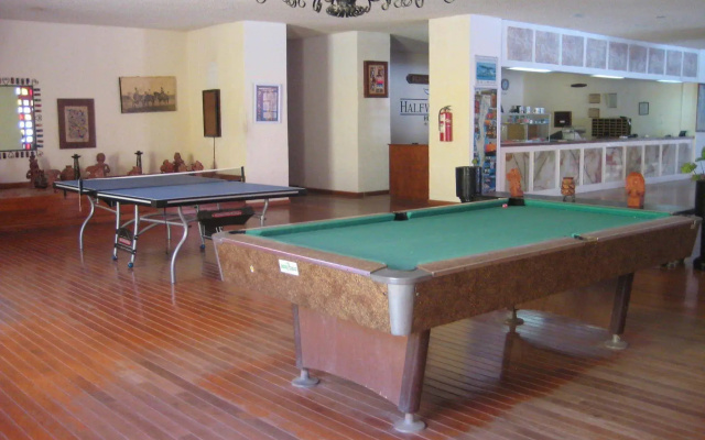 The Halfwaiy Inn