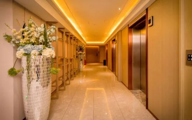 Vienna Hotel Shenzhen Lo Wu Control Point