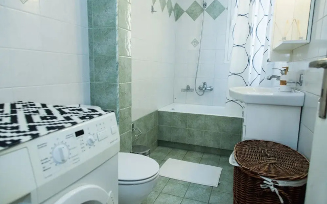 Cozy apt in Peristeri near Metro station