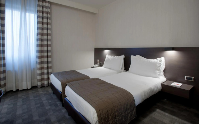 Hotel Ovest