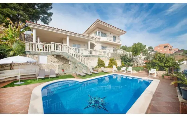 Rubi House