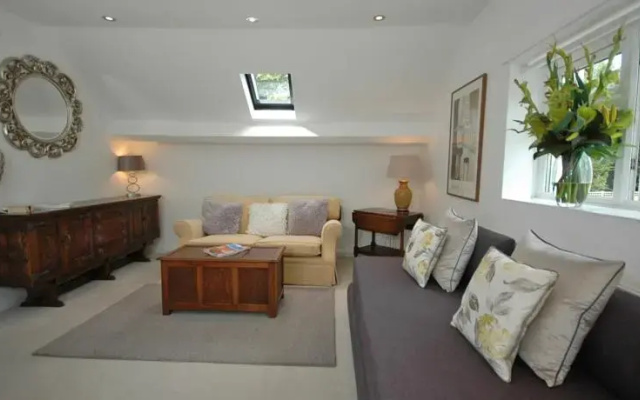 Rock House Mews