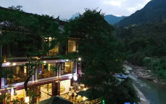 Qingcheng Houshan Taizhuang Private Tang Homestay