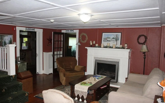 Fox Creek Inn LLC
