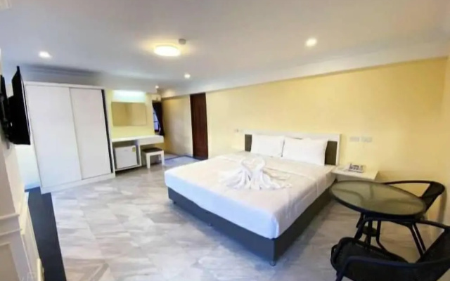 Rest at Ratchada Hotel