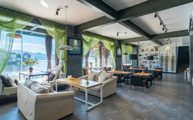 Shuanglang Xixiwan Lake View Hotel