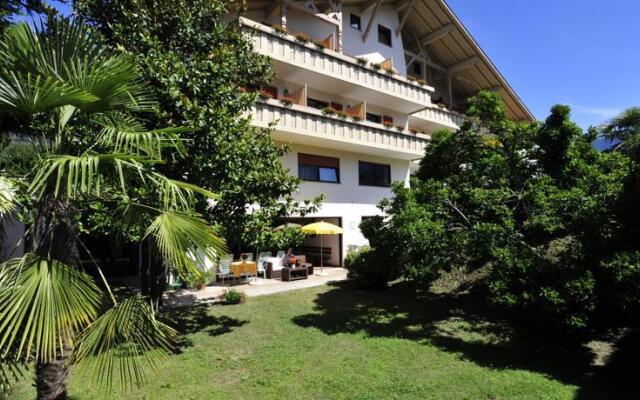 Hotel Weger Тироло вид на фасад
