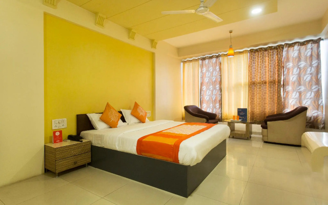 OYO 11091 Hotel Silver Court