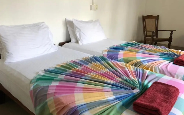 Sharon Inn
