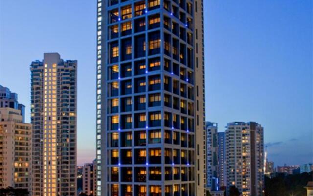 Отель 8 on Claymore Serviced Residences вид на фасад