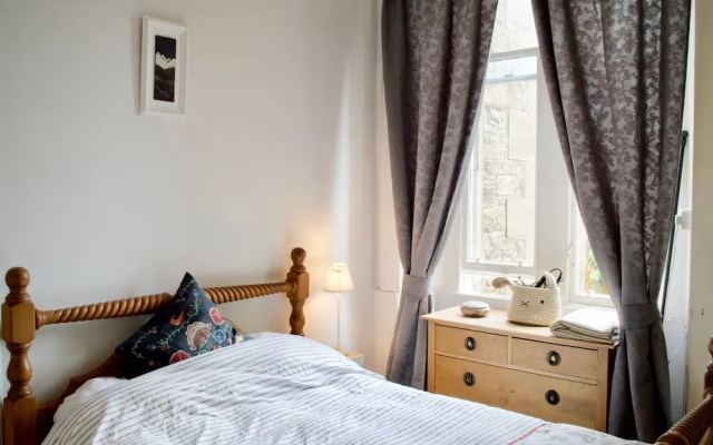 Cosy 1 Bedroom Home In Edinburgh