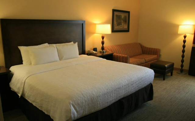 Clarion Pointe Cherokee