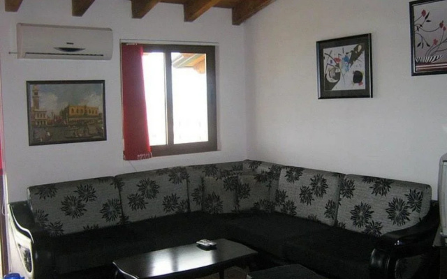 Hotel Mesdheu Velipoje