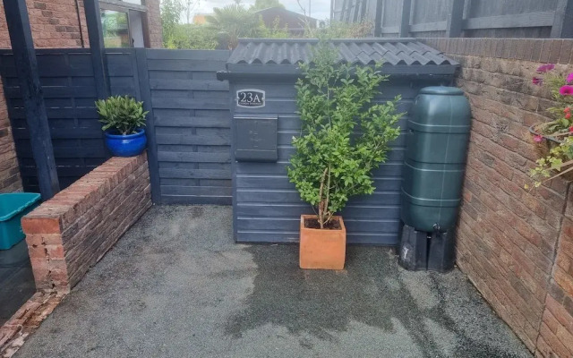 1-bed Apartment - Sleeps 2 & Private Parking