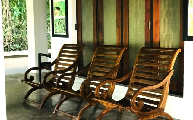 Ceylon Kingsmen Garden Hotel