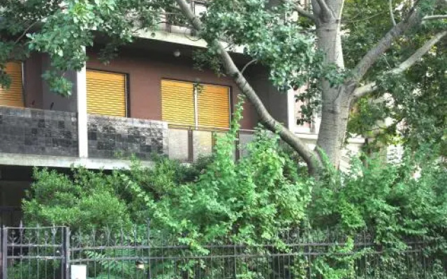 Andrássy Apartment with Inside Parking
