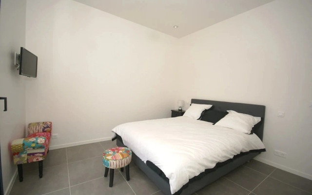 Villa in Var With Pool Near Massif Maures