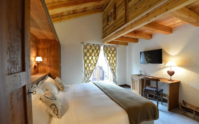 Hotel De La Tor