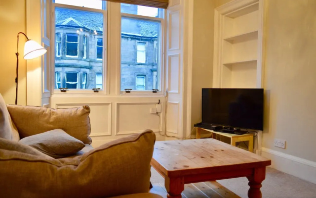 Homely 2 Bedroom Apartment in Stockbridge