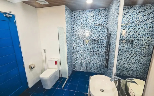 Cyan Sea Suites