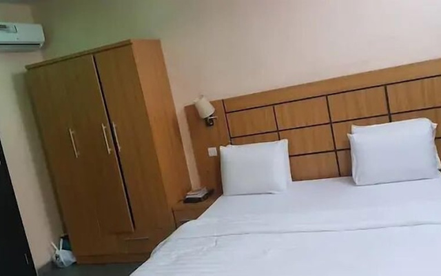 Sonamoni  Hotel