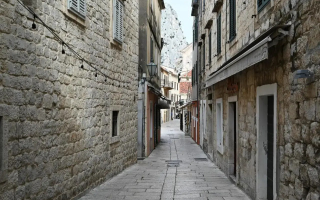 Old Town Apartment