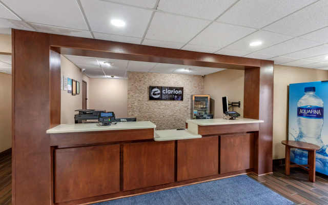 Clarion Pointe Racine - Mount Pleasant