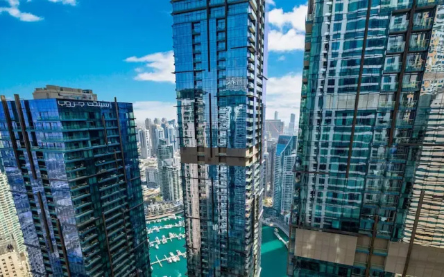 LUX The Dubai Marina View Suite 2