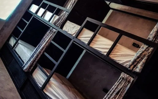 Clandestino - Hostel