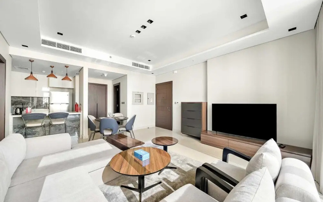 Modern 1BR With Stunning Views in Business Bay