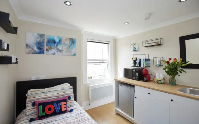 Your Ideal London Getaway - Charming Studio Haven