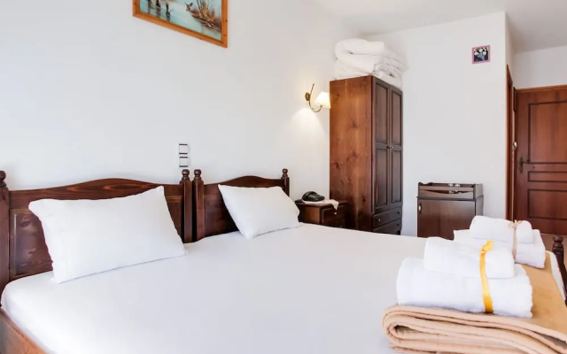 Homely Holiday Home in Stournareika With Terrace