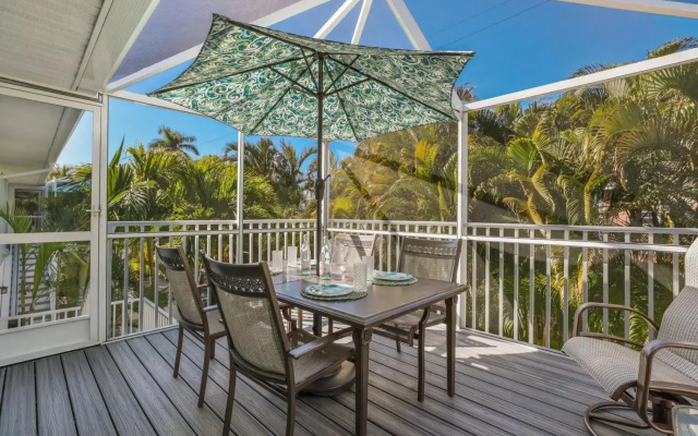 Island Hideaway East - 308B 67th