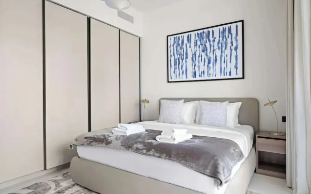 Silkhaus Waterfront 1BR in Marina Vista Tower