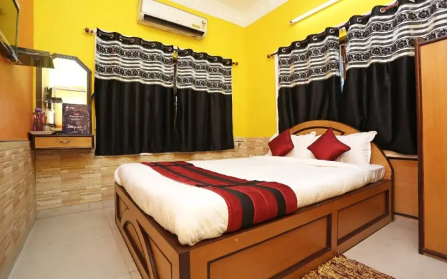 White House by Oyo Rooms