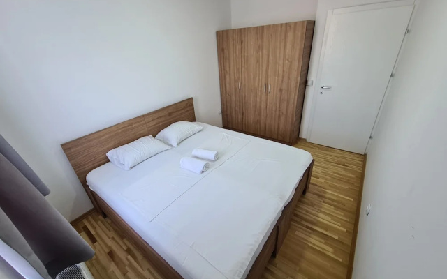 Urban Hostel & Apartments