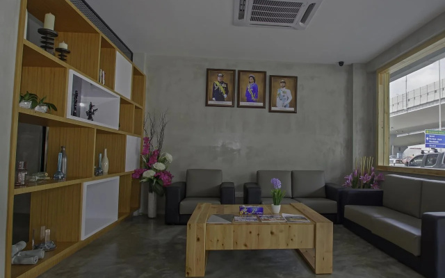 Insta Hotel