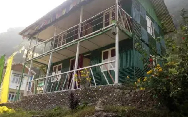 Vamoosetrail Pedong Village Resort